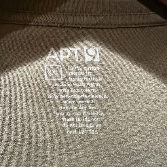 Apt 9 T-shirt with American eagle - Picture 3 of 3